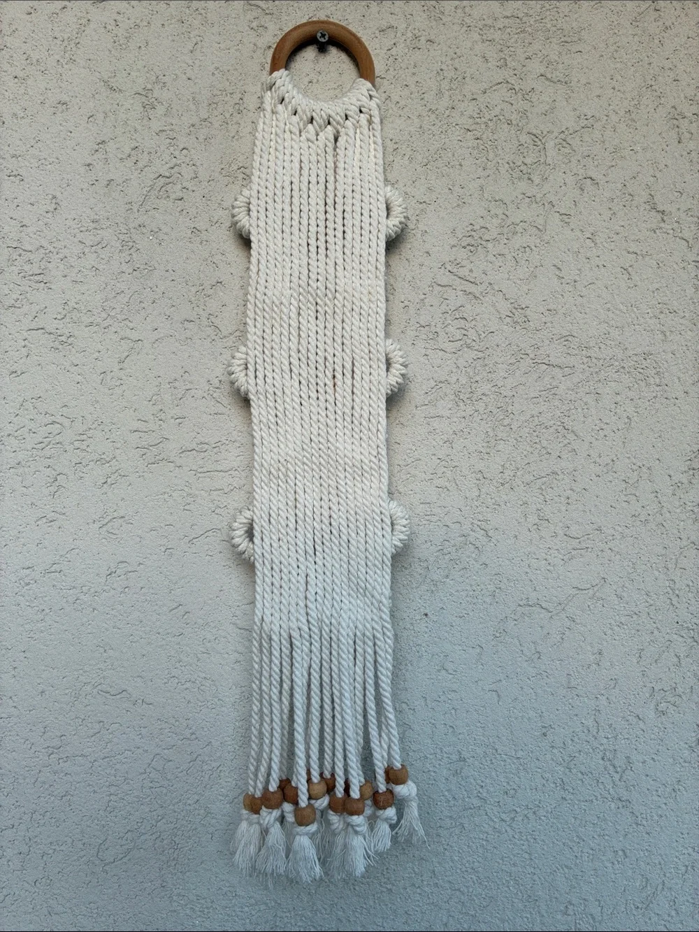 Macrame ish Wall Hanging  cream with 3 flowers with tan centers